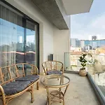 Uphome Aparthotel 4*