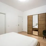 Uphome Appart hôtel 4*