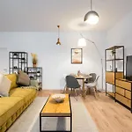 Aparthotel Uphome