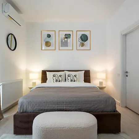 Uphome Aparthotel 4*