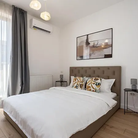 Aparthotel Uphome *