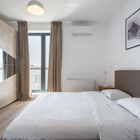 Aparthotel Uphome *