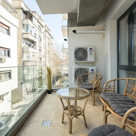 Uphome Aparthotel Bucharest