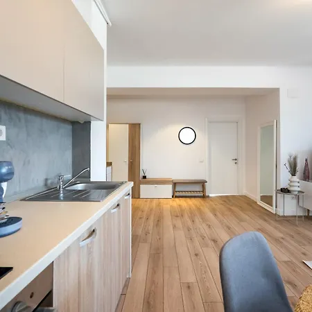 Aparthotel Uphome *