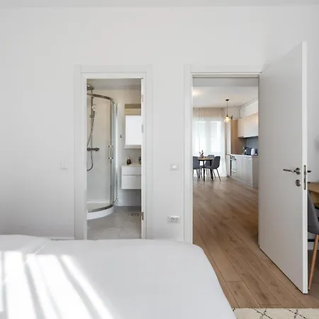 Aparthotel Uphome 4*