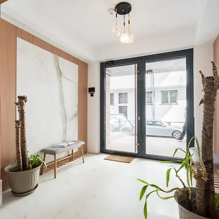 Uphome Apartmanhotel