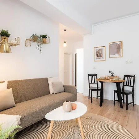 Aparthotel Uphome 4*