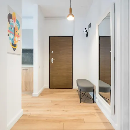 Uphome Aparthotel *