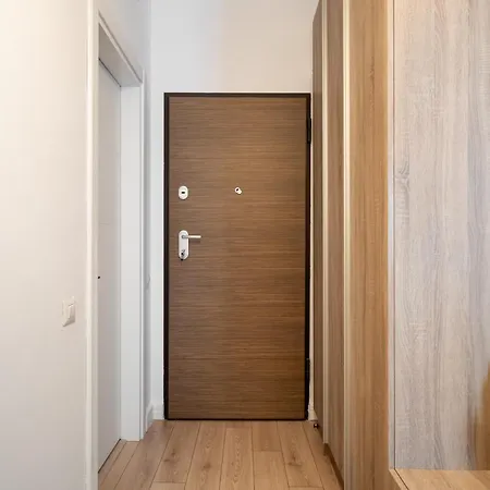 Aparthotel Uphome 4*
