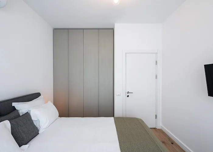 Uphome ブカレスト