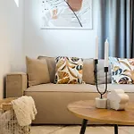 Aparthotel Uphome