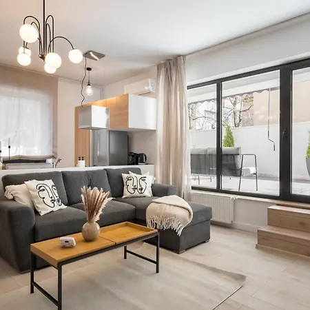 Uphome Бухарест