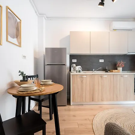 Uphome Apart-hotel 4*