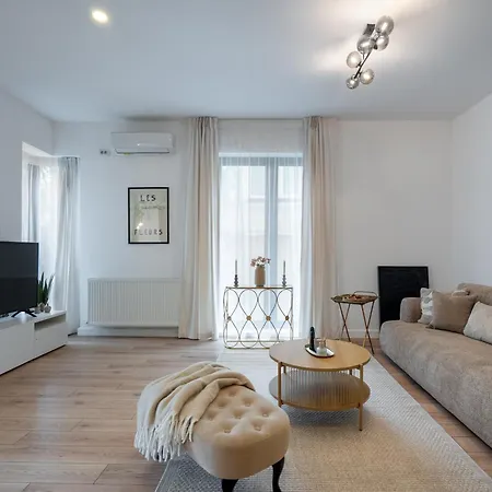 Uphome Apart-hotel 4*