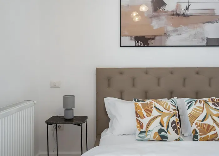 Apart Otel Uphome Bükreş