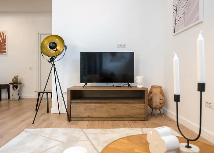 Uphome Aparthotel Boekarest