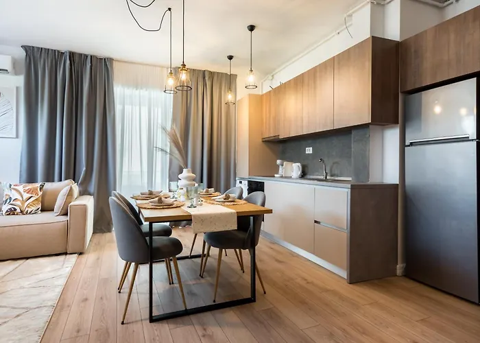 Aparthotel Uphome 4*