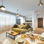 Uphome 公寓式酒店 4*