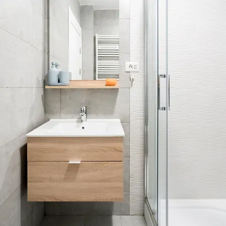 Uphome Apart Otel Bükreş